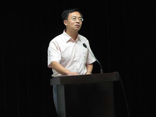 鄭州科夢多科技發(fā)展有限公司總經理王偉開場